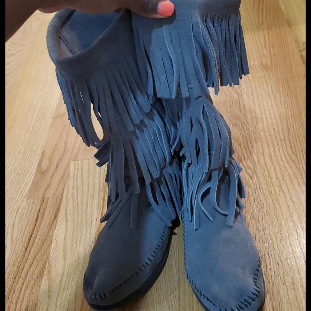 Boots - Picture 2 of 6